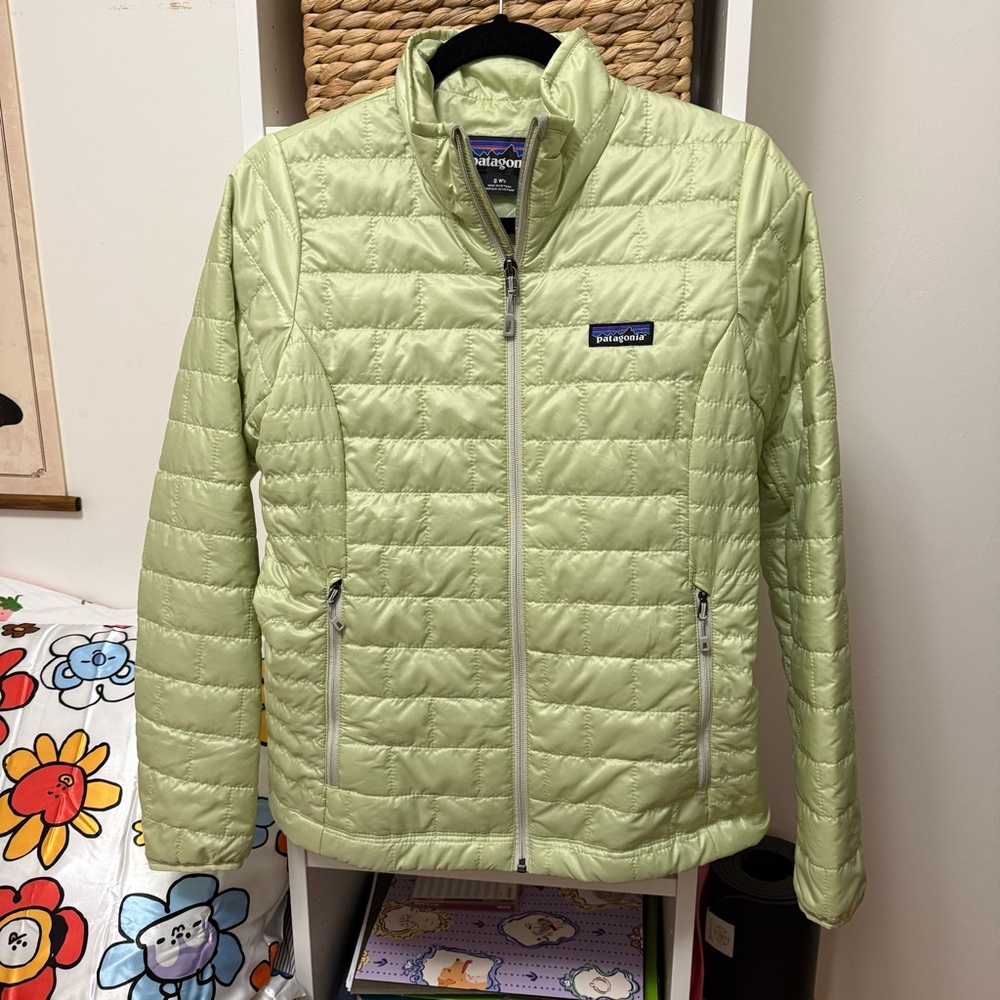 Patagonia lightweight jacket women’s small